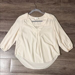 Babaton Cream V-Neck Blouse